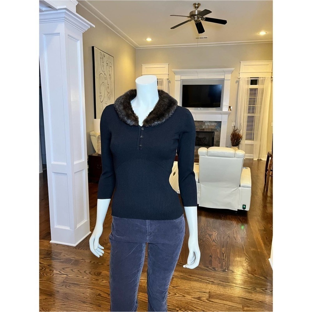 I-Knit black knit sweater. Size Medium - Picture 5 of 10